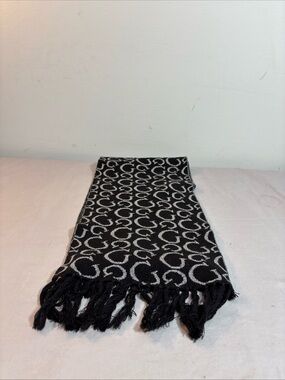Guess Black and White Logo Pattern Fringe Scarf. 803